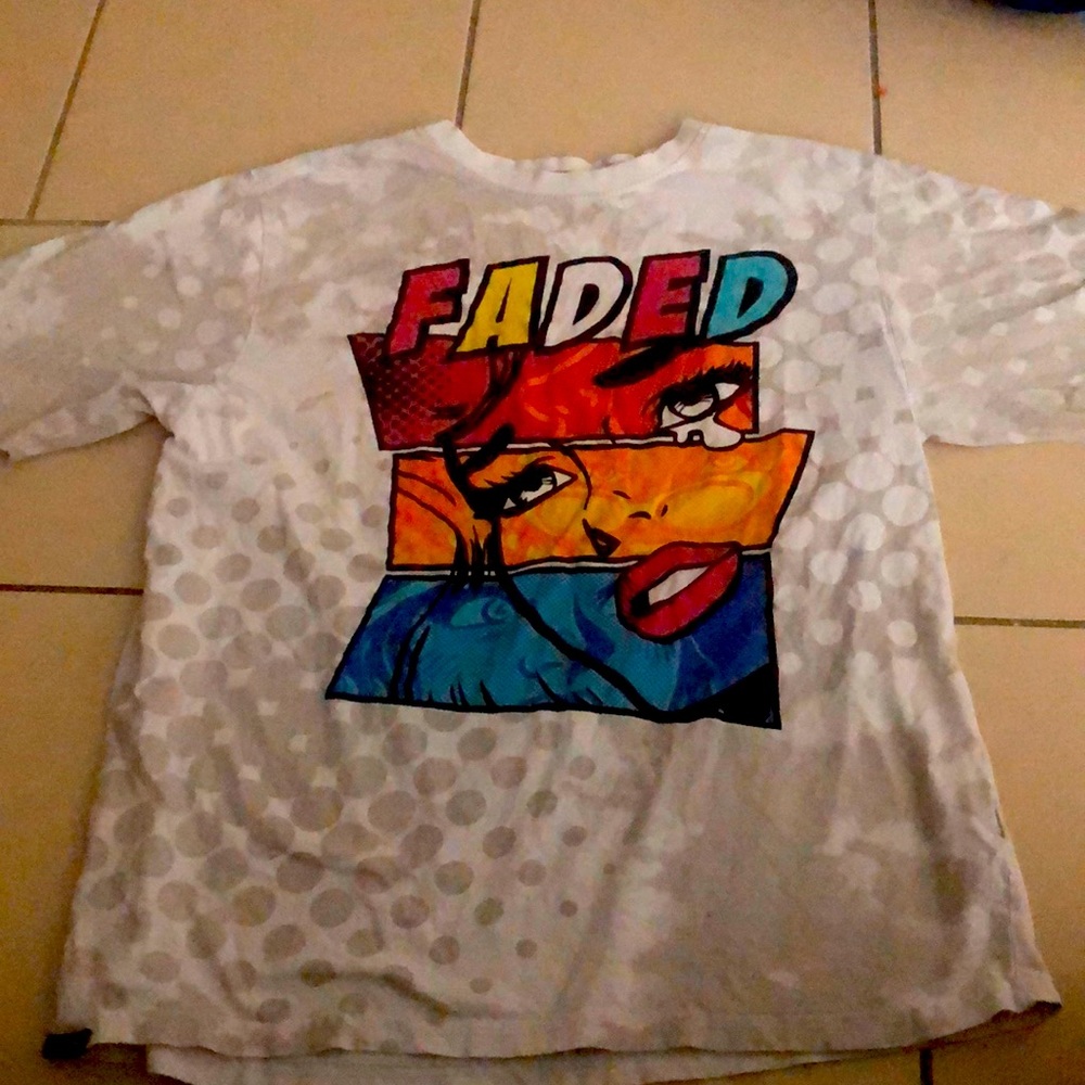 White graphic tee
